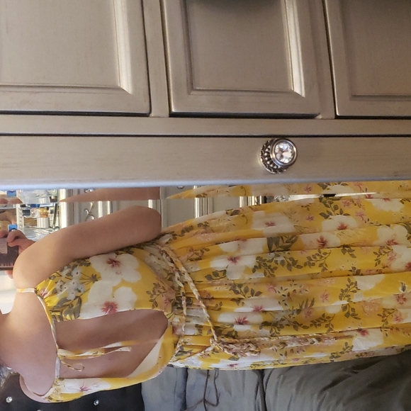 BRAND NEW DRESS - Picture 3 of 4